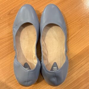 Bloch Soft Gray Leather Ballet Flats. Size 9.